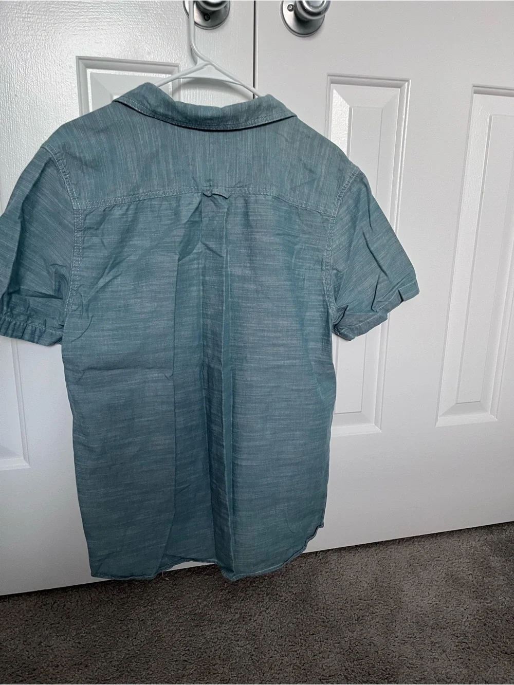 The North Face Men’s Large Green Button up short sleeve shirt